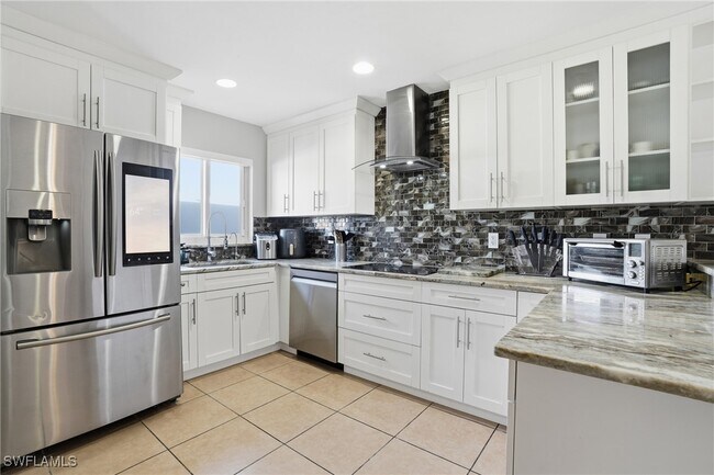 Building Photo - 4421 SW 14th Pl