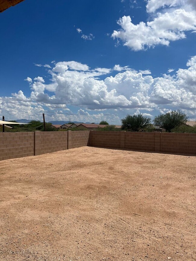 Building Photo - Beautiful Home In Benson, Perfectly Locate...