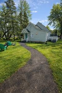 Building Photo - AVAILABLE AUGUST! - 2 Bed, 1 Bath Home In Superior!