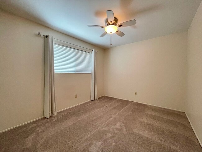 Building Photo - Gorgeous 4 Bedroom 2 Bathroom Home in Bonita!