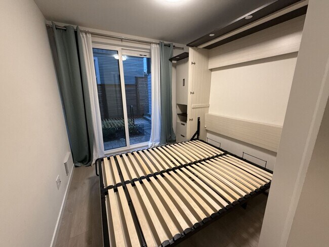 Building Photo - 1 Month Free Rent! Modern 2-Bed, 2-Bath Townhome near Madison Valley – Exceptional Light, Design ...