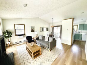 Building Photo - 189 Crestline Duplex