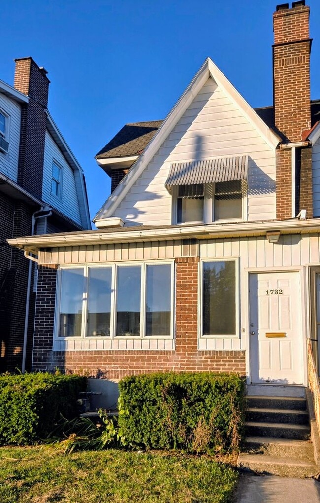 Primary Photo - 1732 W Broad St