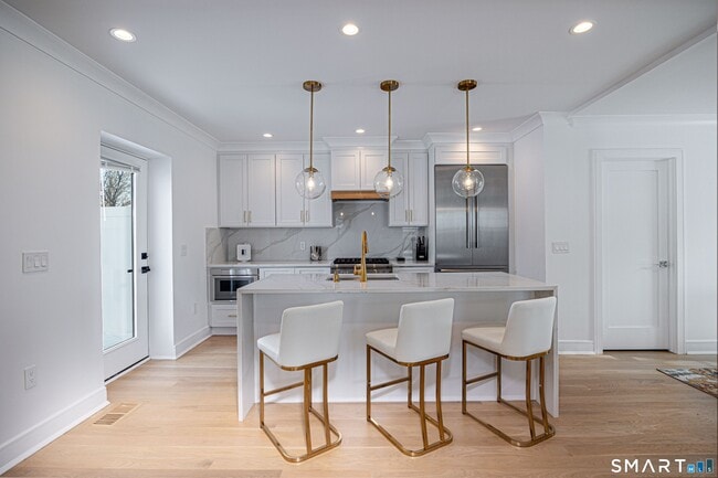 Building Photo - 82 Josephine Evaristo Ave