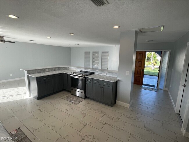 Building Photo - 5029 SW 11th Pl