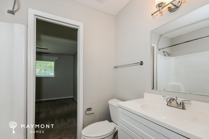 Building Photo - 811 Von Kolnitz Rd