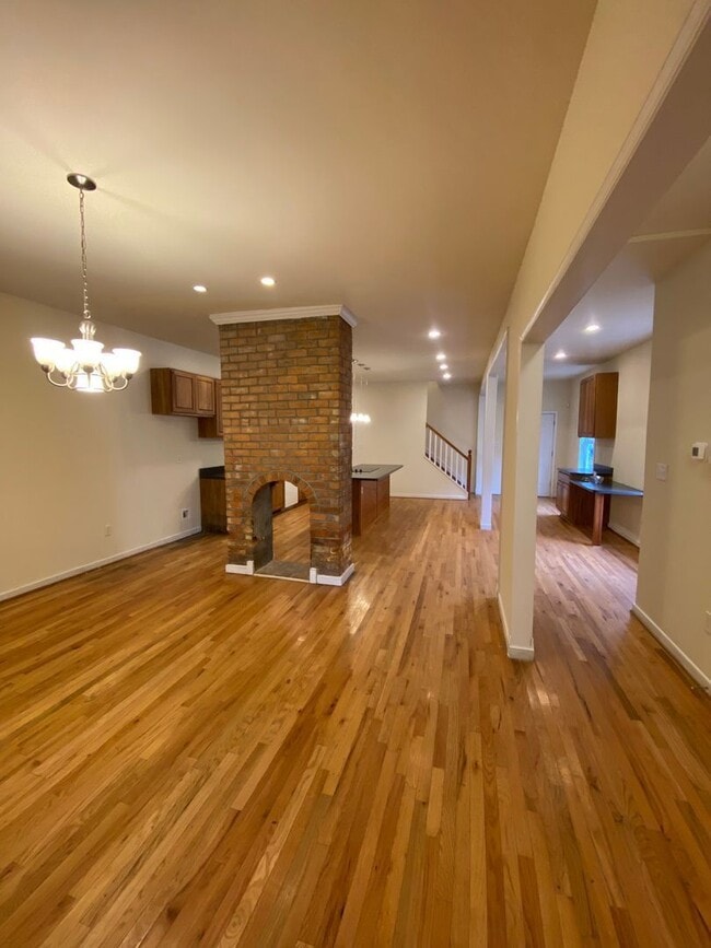 Building Photo - 1210 N 21st St