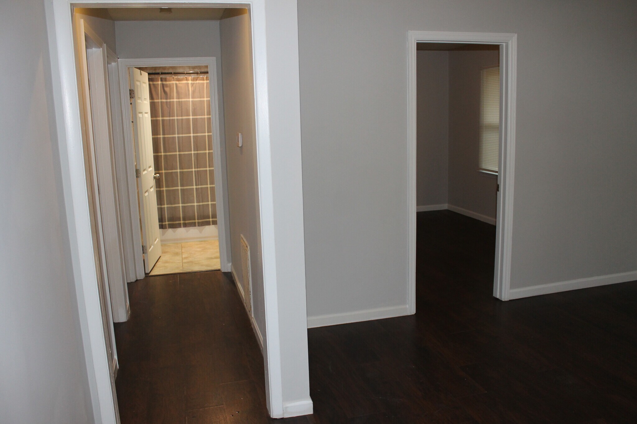 Building Photo - 756 Sunset Blvd SW