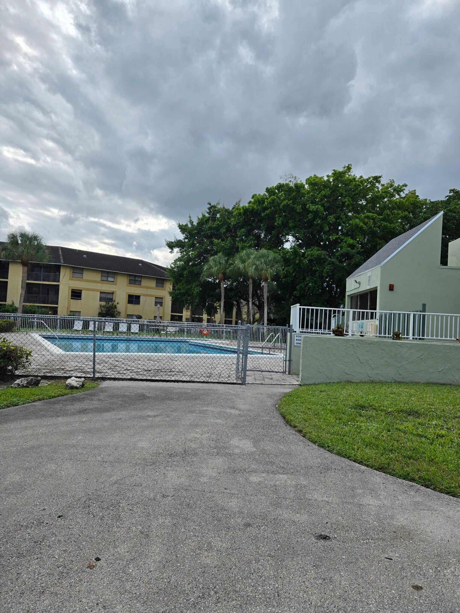 Building Photo - 8917 NW 28th Dr