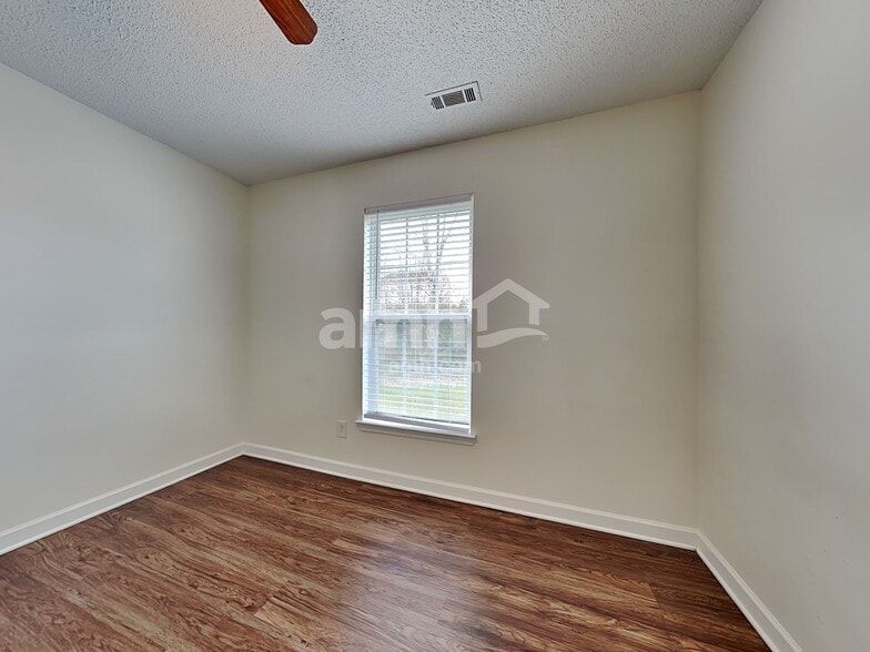 Building Photo - 1219 Alston Hill Dr