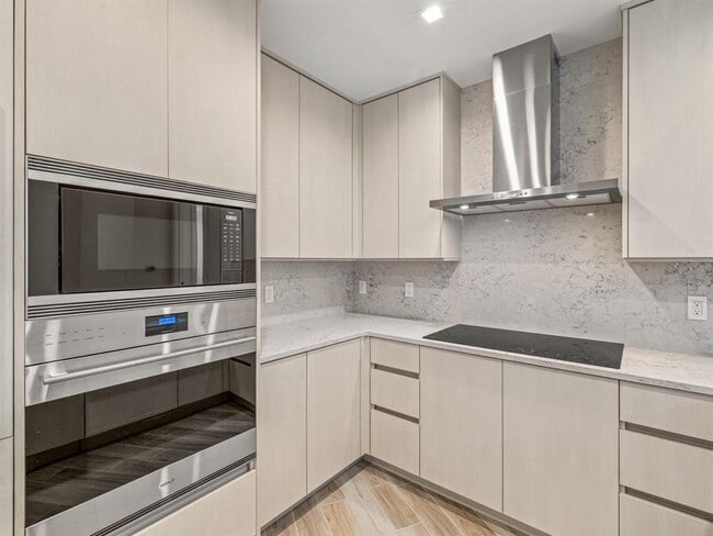 Building Photo - 5120 Marina Wy