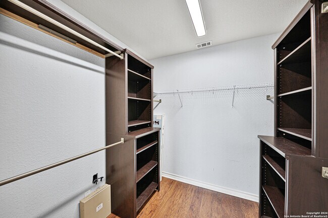 Building Photo - 4707 Shavano Ct