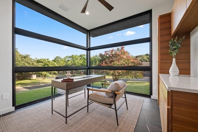 Building Photo - 3500 Cactus Wren Way