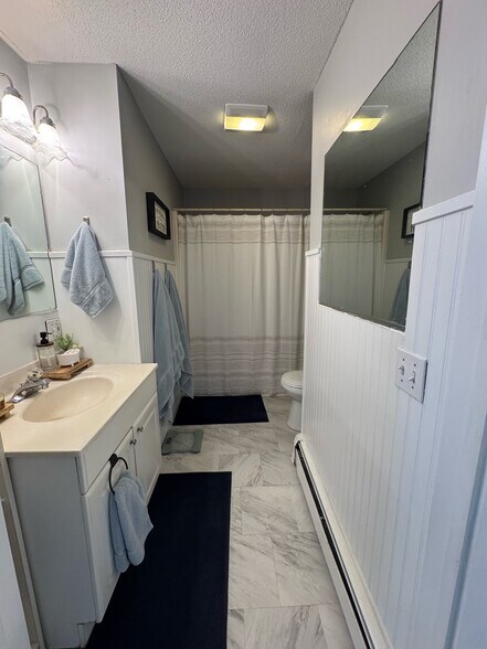 Bathroom - 121 Chestnut St