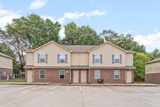 Primary Photo - 622 Appleton Dr