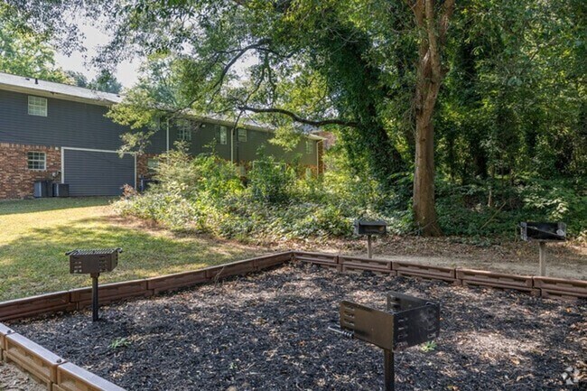 Building Photo - 2 Bedroom Availability