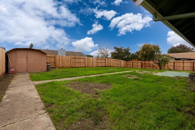 Building Photo - 101 Citrus Ave