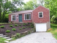 Building Photo - Beautiful Three Bedroom with Basement and Garage