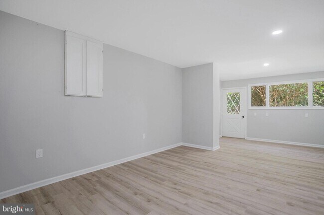Building Photo - 20478 Poplar Ridge Rd