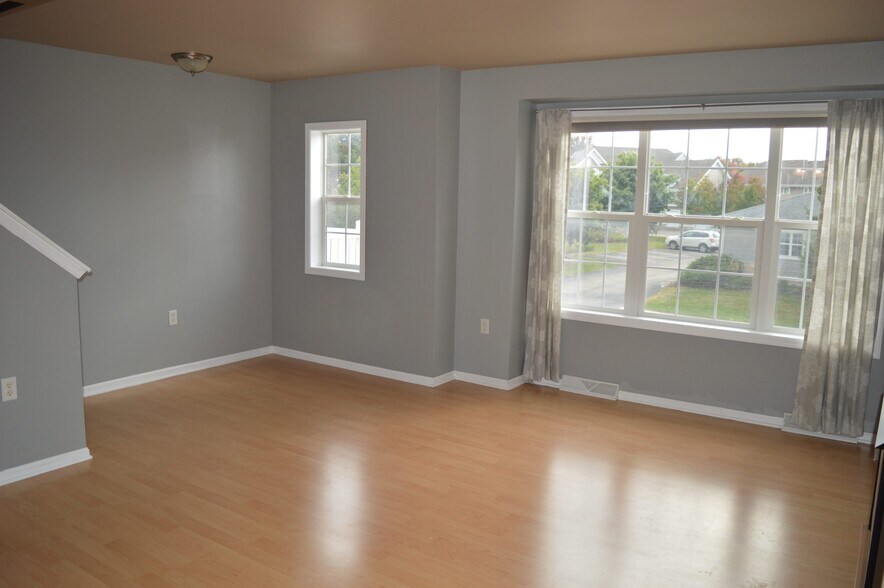 Building Photo - 3701 Design Pass