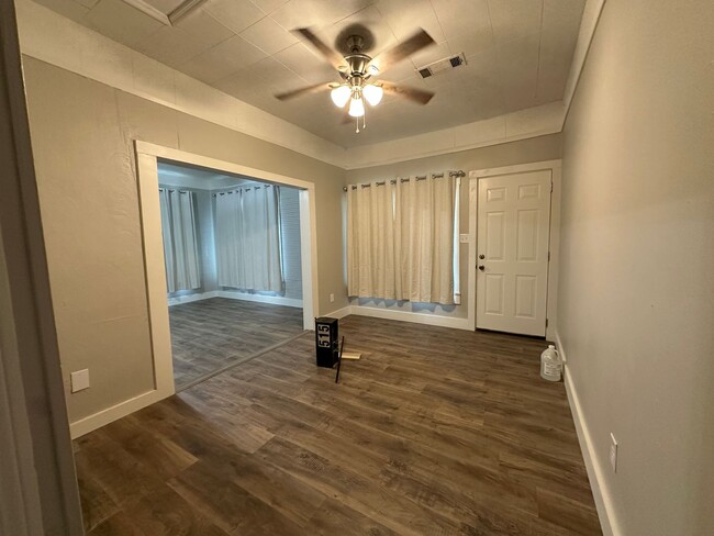 Building Photo - Welcome to your dream home in Russellville...