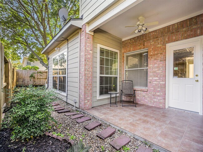 Building Photo - 1827 Senca Springs Ct