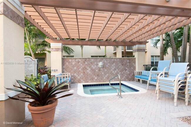 Building Photo - 1801 N Flagler Dr