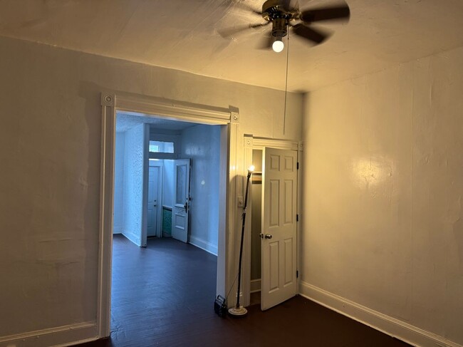Building Photo - 537 Sanford Pl