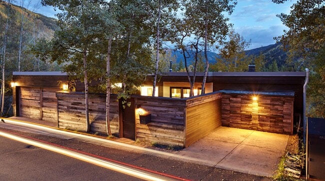 Building Photo - 122 Eastwood Rd