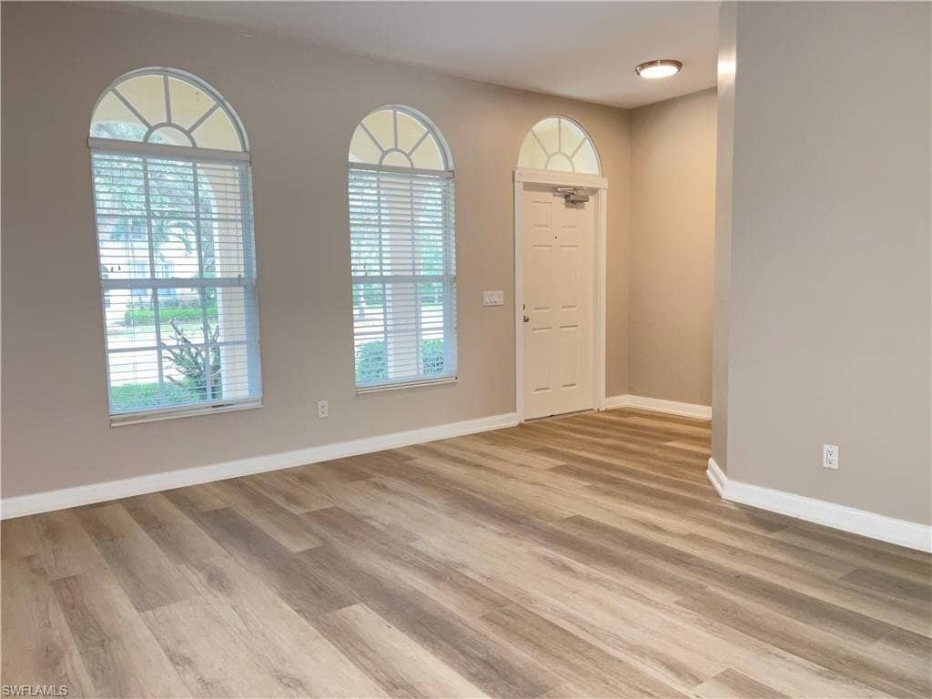 Building Photo - 6190 Towncenter Cir