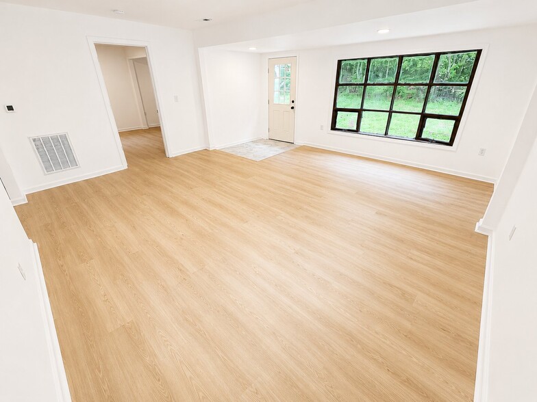 Building Photo - 4807 Peach Orchard Rd