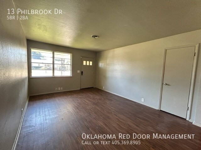 Building Photo - 13 Philbrook Dr