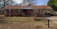Building Photo - 3 Bed, 1.5 Bath Home Available in Greer