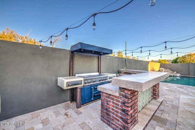 Building Photo - 6815 S 19th Ln