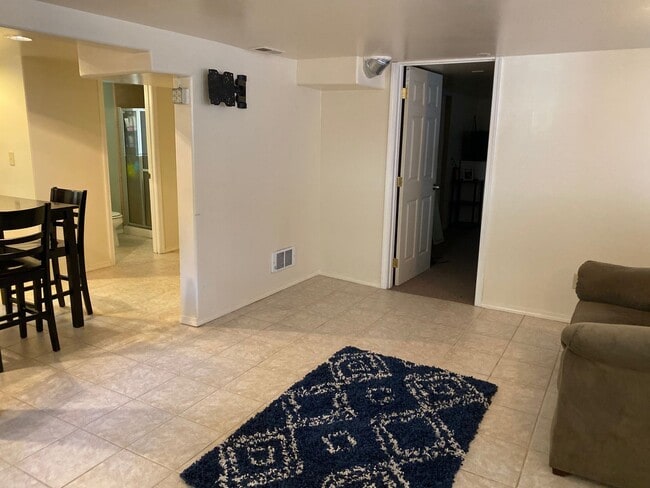 Building Photo - Washington House