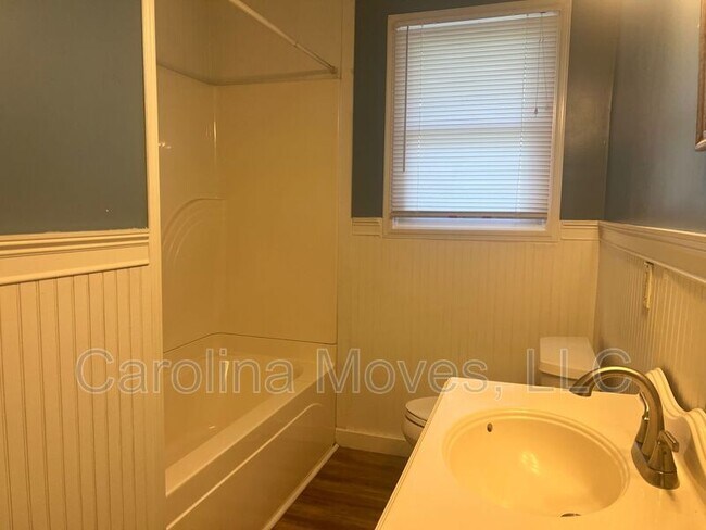 Building Photo - 305 Woodland Dr