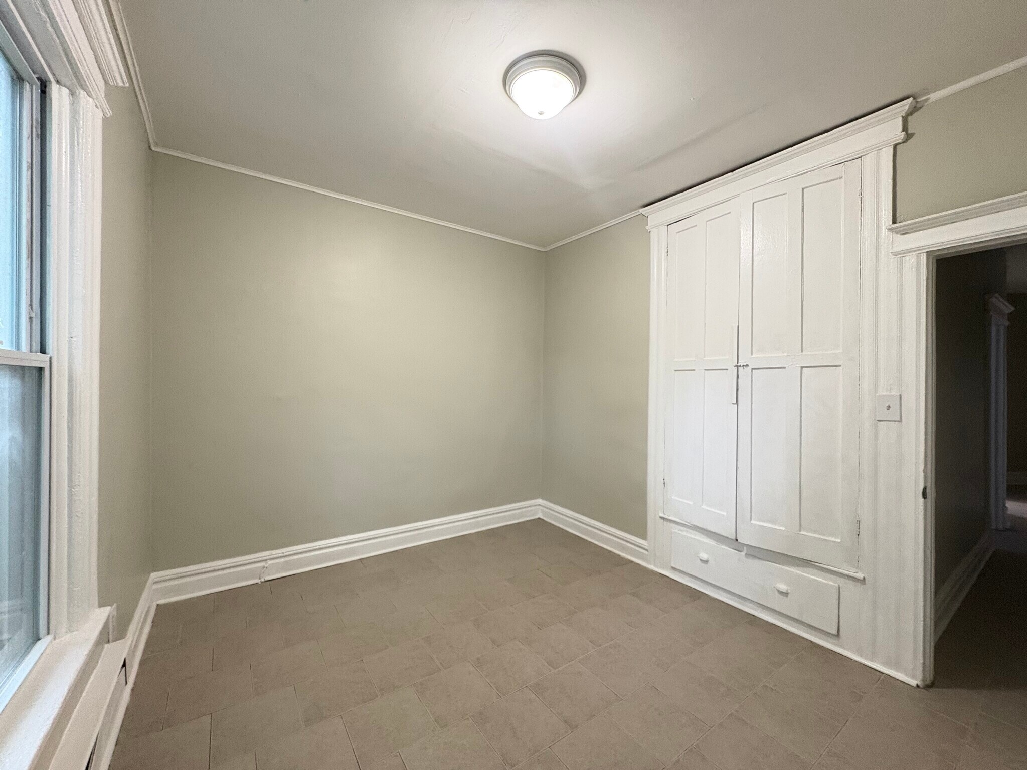 191 Elmwood Ave 1 - 188 Elmwood Ave
