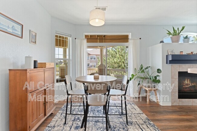 Building Photo - 8427 S Hoyt Way