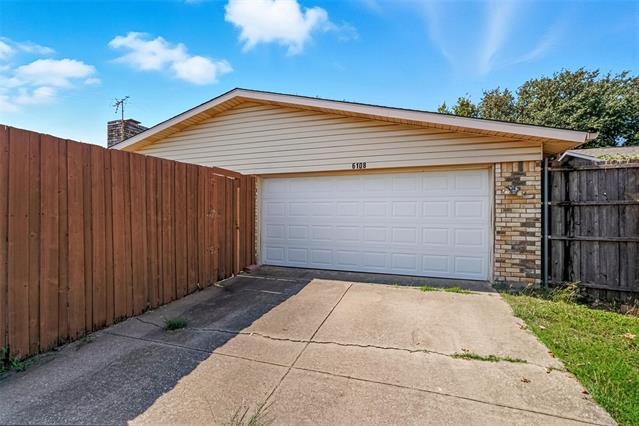 Building Photo - 6108 Jennings Dr