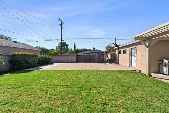 Building Photo - 855 N 3rd Ave