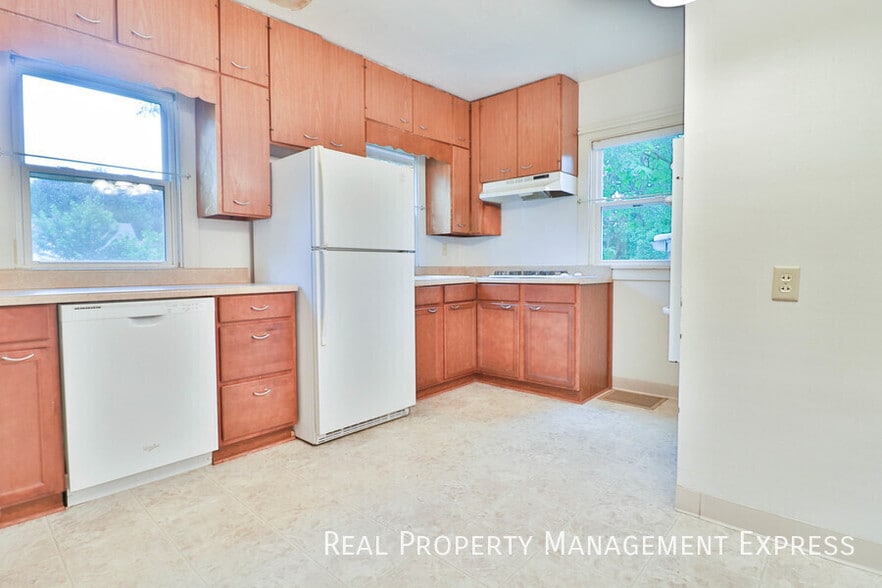 Building Photo - Charming 4 Bedroom 2.5 Bath near Sanford