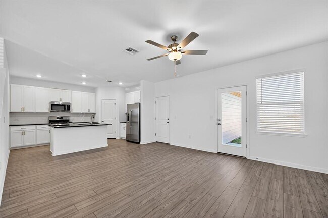 Building Photo - 5804 Swedish Farms Ter