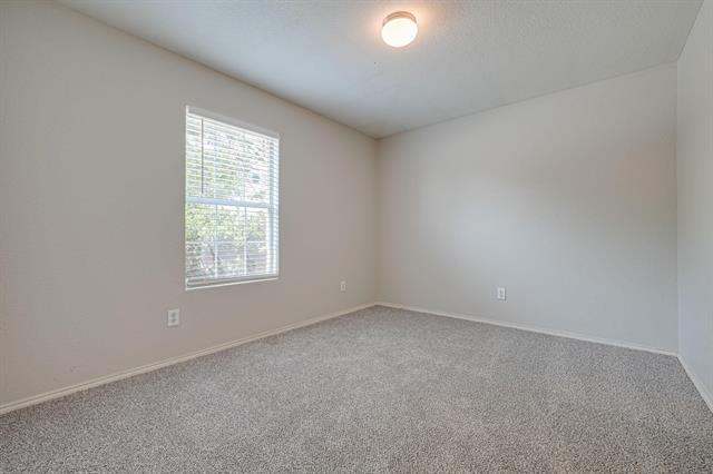 Building Photo - 14112 Esperanza Dr