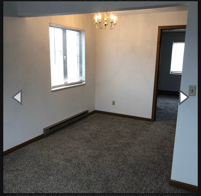 Building Photo - 631 Vicksburg Dr