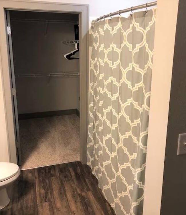 Building Photo - 200 Venue Wy