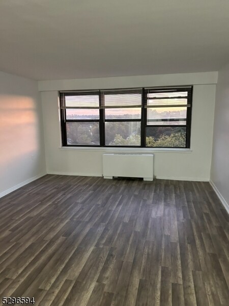 Building Photo - 285 Aycrigg Ave