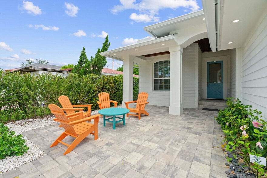 Building Photo - 551 91st Ave N