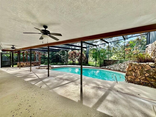 Building Photo - 3015 Tall Pine Dr