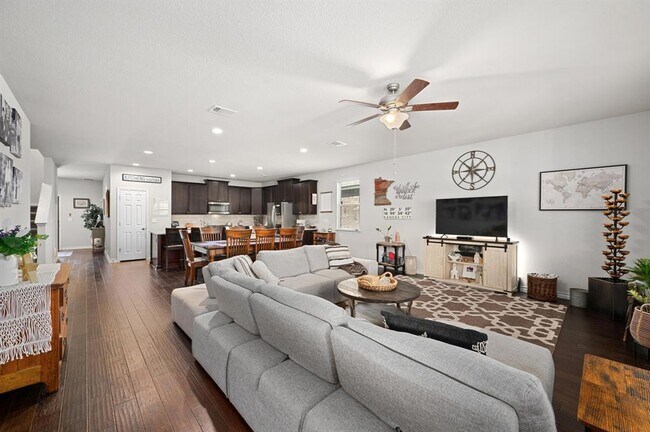Building Photo - 4000 Harbor Point Dr