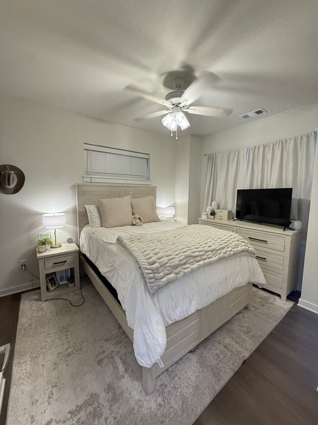 Building Photo - 619 Whitham Ave